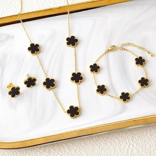 3-Piece 18k Gold-Plated Jewelry Set for Women – Five-Leaf Clover Design Necklace, Earrings, and Bracelet. Perfect for Fashion Parties, Daily Wear, or Special Occasions.